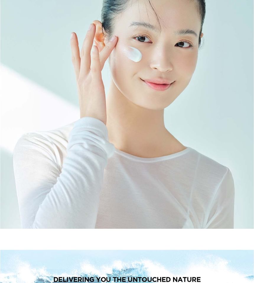 SKIN1004 - Madagascar Centella Hyalu-Cica Water-Fit Sun Serum UV OTC Version